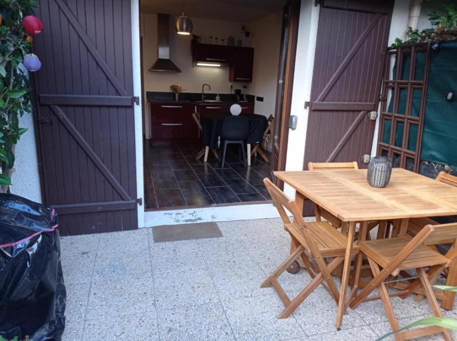 F2 Avec Terrasse Sud, Parking, Wifi Courseullesアパートメント エクステリア 写真